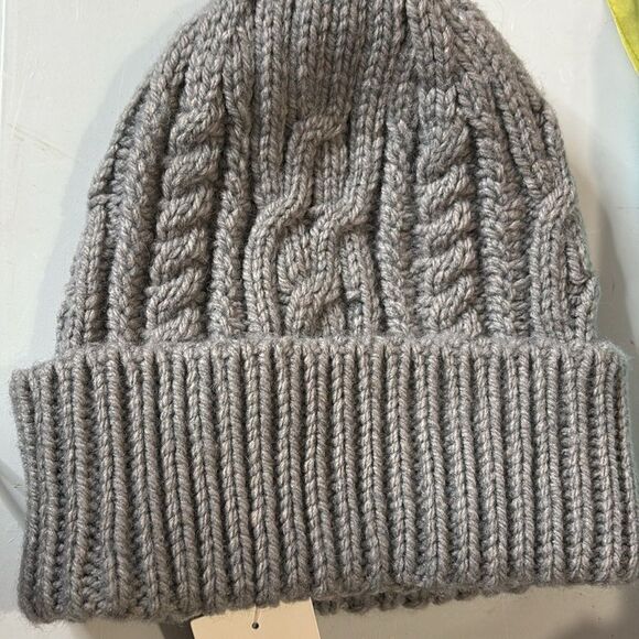 Nordstrom Cable Knit Beanie Hat O/S Gray unisex NWT - Picture 6 of 6